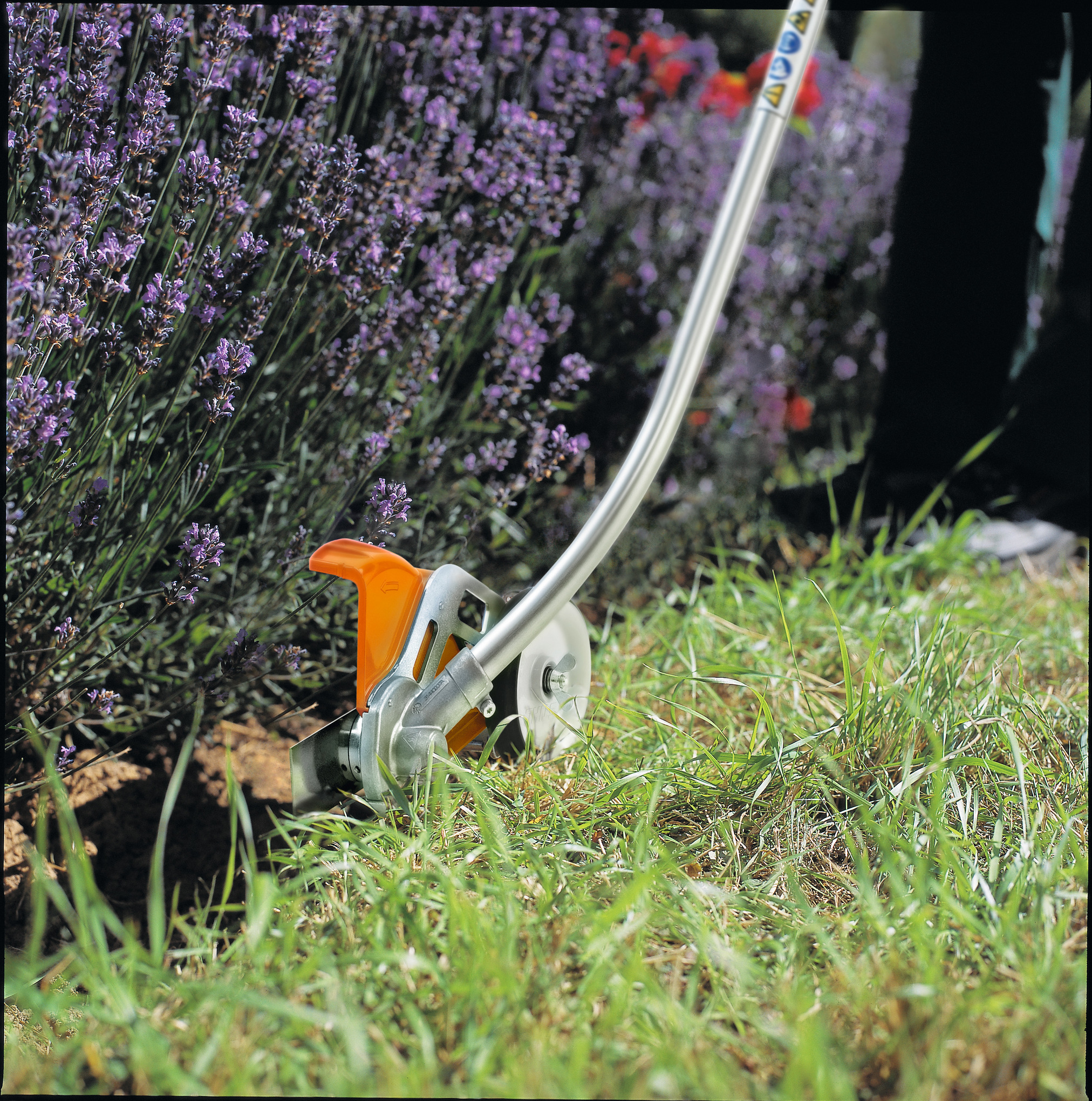 FCB - KM Curved Lawn Edger